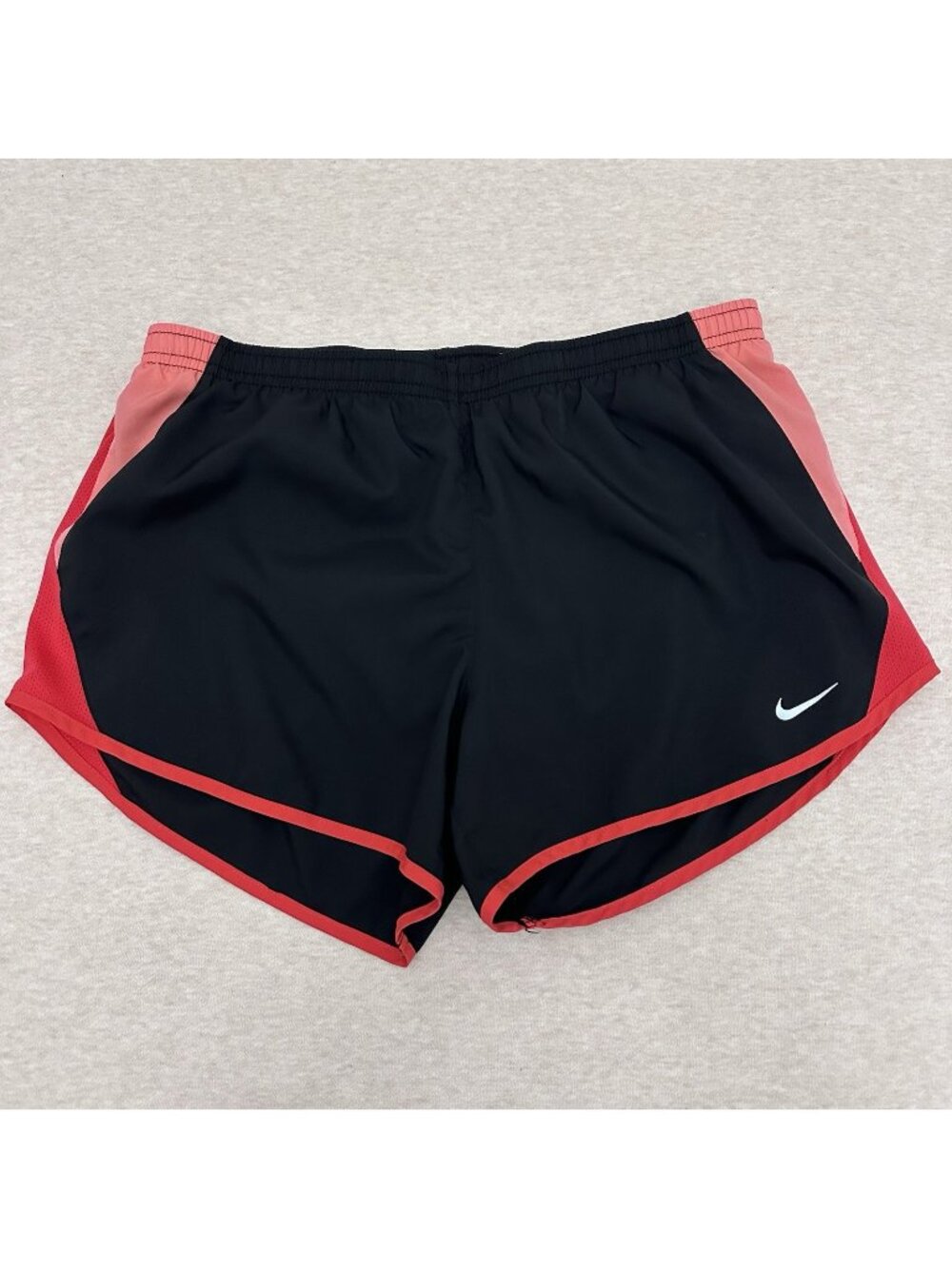 Nike Tempo Short Women's Size M Black Mid Rise Dri-Fit Running Athletic Shorts